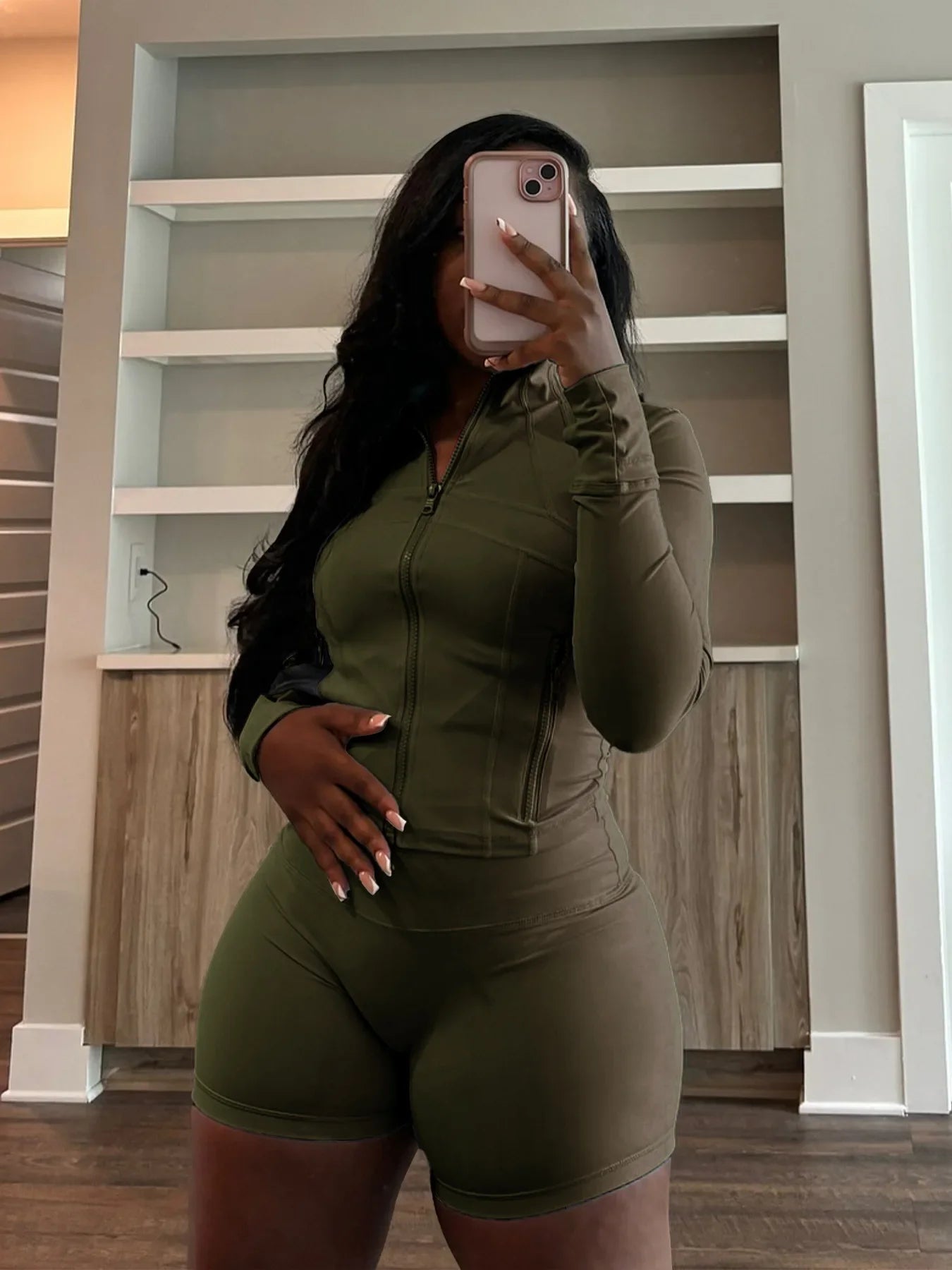 Chic Two-Piece Tracksuit Set